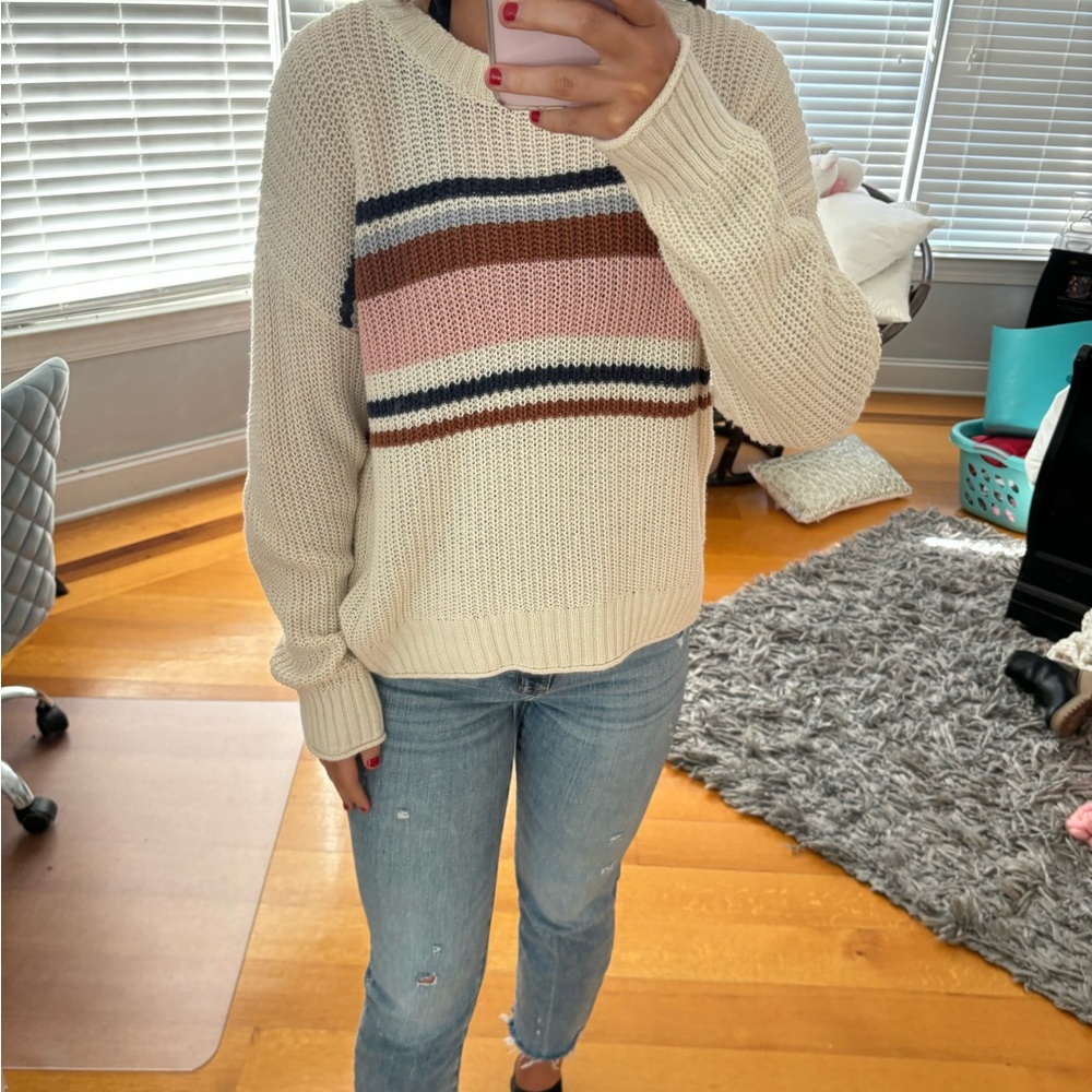 American Eagle Sweater
